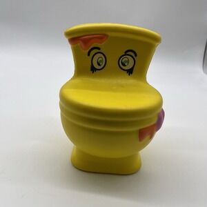 Squish-Dee-Lish Jumbo Yellow Toilet Jakks 2018‎ Large Squishy Toy